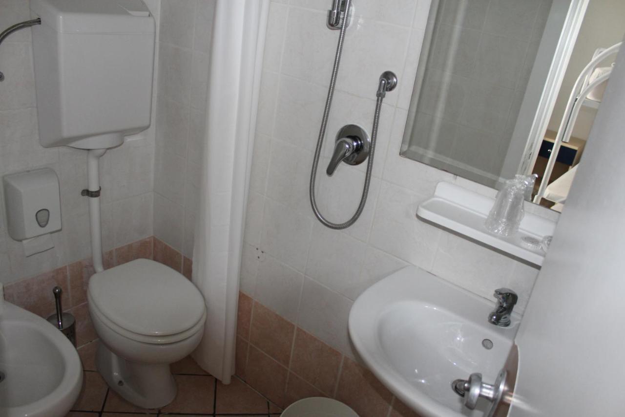 Hotel Mora Rimini Zewnętrze zdjęcie